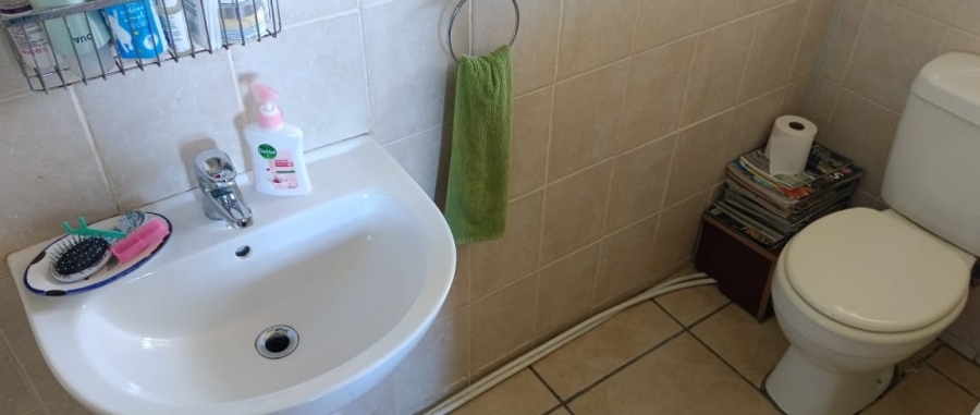 4 Bedroom Property for Sale in Aalwyndal Western Cape